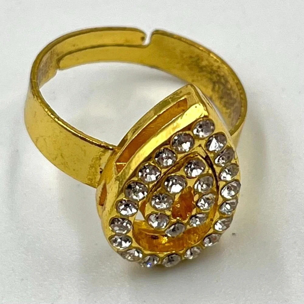 Retro Gold Tone Crystal Teardrop Jewelry Set - Ring‎ Bracelet Earrings 4pc